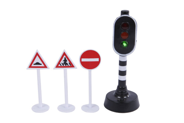 Ampel mit 3 Verkehrsschildern